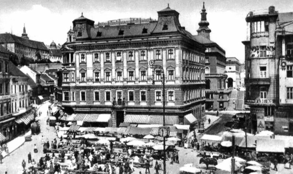 Palača Pongratz, Trg bana Jelačića oko 1925. godine